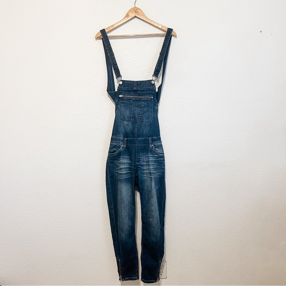 Blank NYC Size 25 Skinny Leg Overalls Whiskered Fading Ankle Zipper - Picture 1 of 13